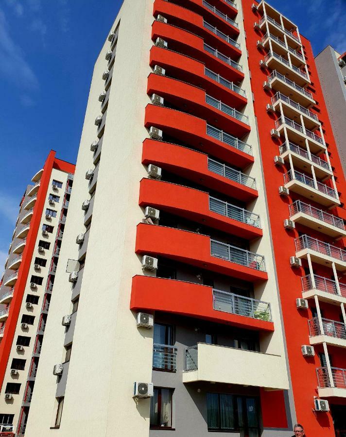 Unique Hotel Apartments Iasi Exteriör bild
