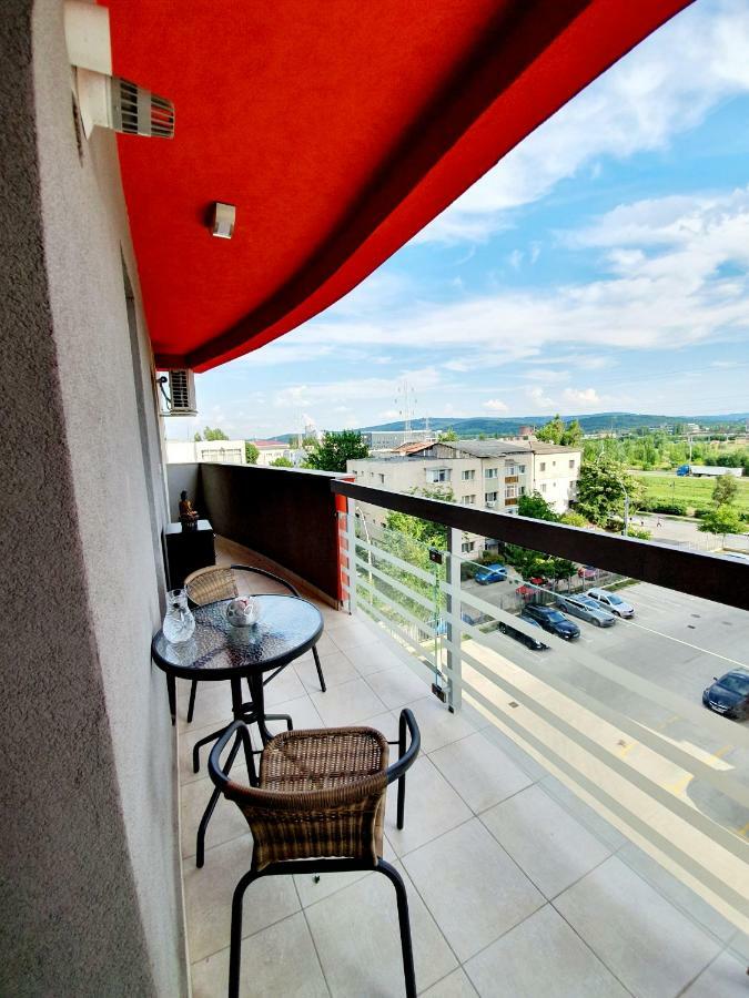 Unique Hotel Apartments Iasi Exteriör bild